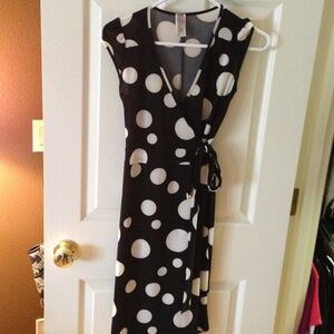 Polka‎ dot dress